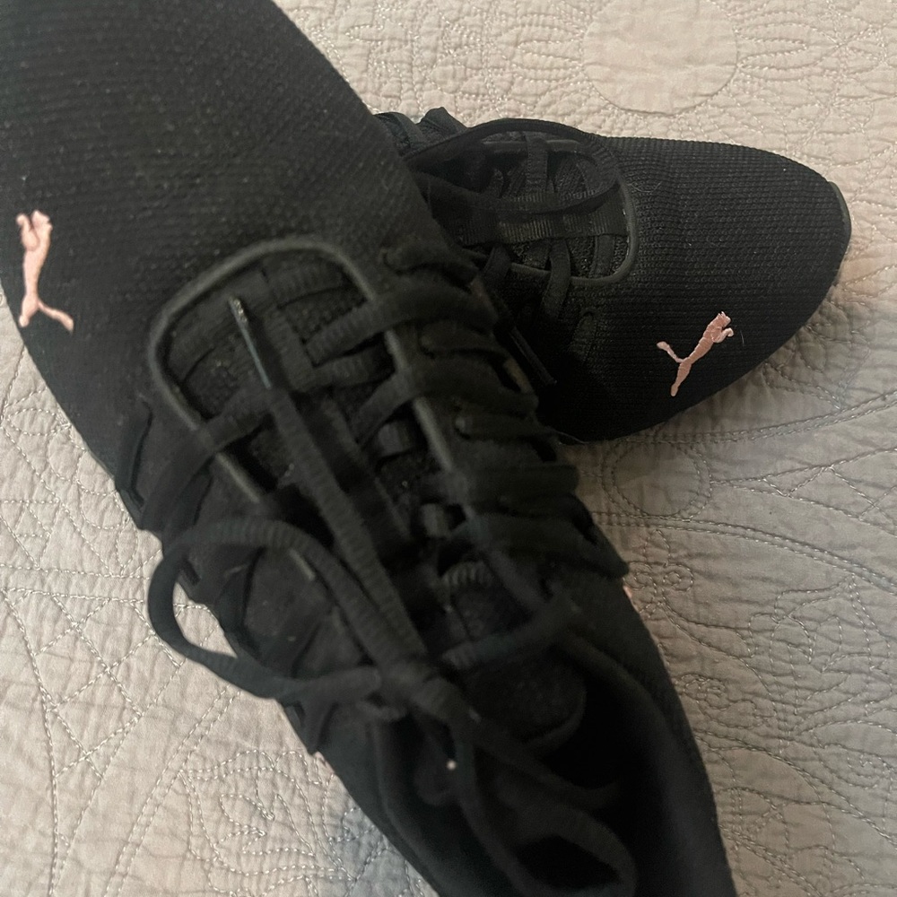 Puma Women's Black and Pink Athletic Shoes